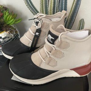 SOREL WOMEN'S OUT N ABOUT III CLASSIC BOOT | SIZE 8.5 | Color: Fawn/Sea Salt